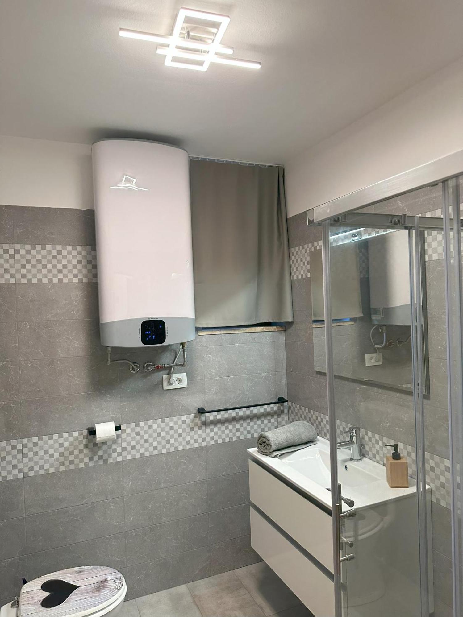 Apartma Anze Samec Dobravlje 외부 사진